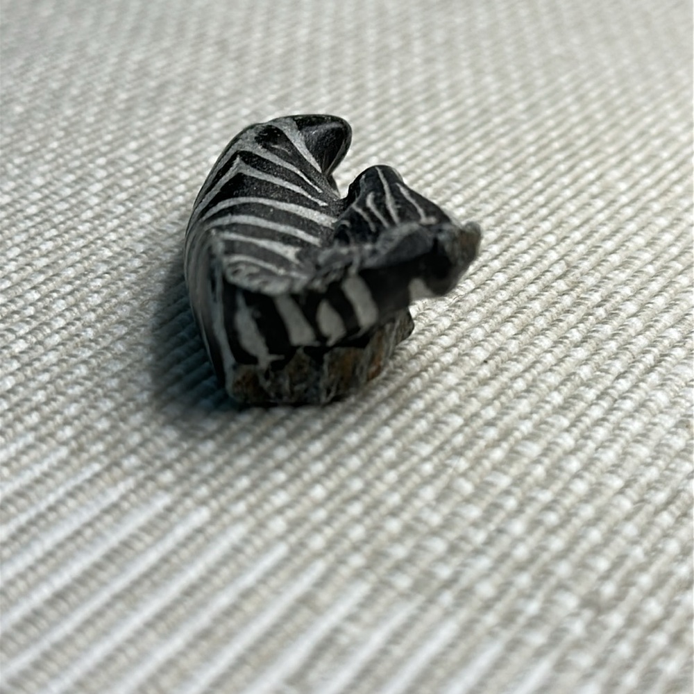 Hand-Carved Zebra 🦓 from Tanzania East Africa - Picture 4 of 10